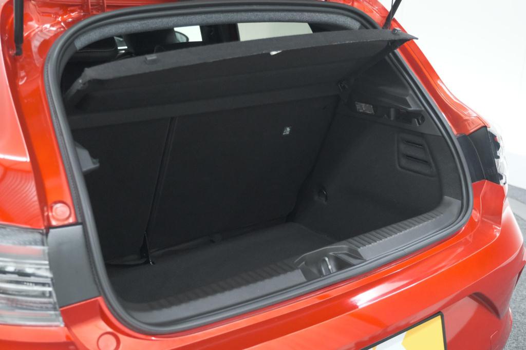 Renault Clio tce 90 gpf techno | 360 camera | adaptieve cruise control | 9.