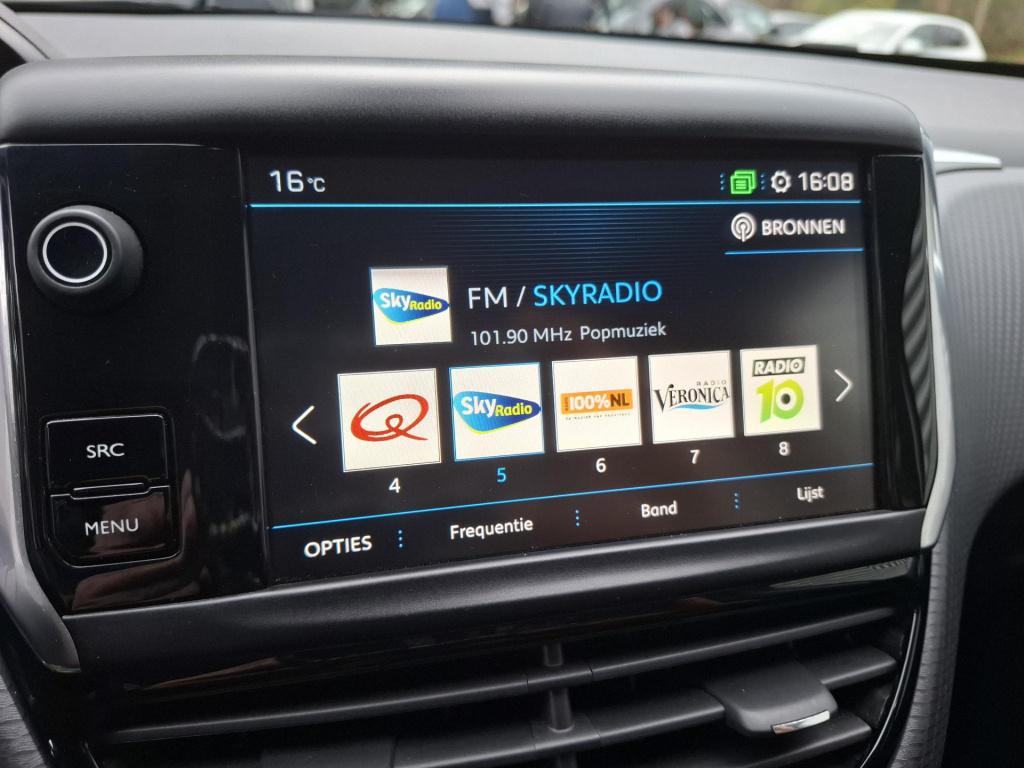 Peugeot 208 1.2 signature nav/airco/cruise/park