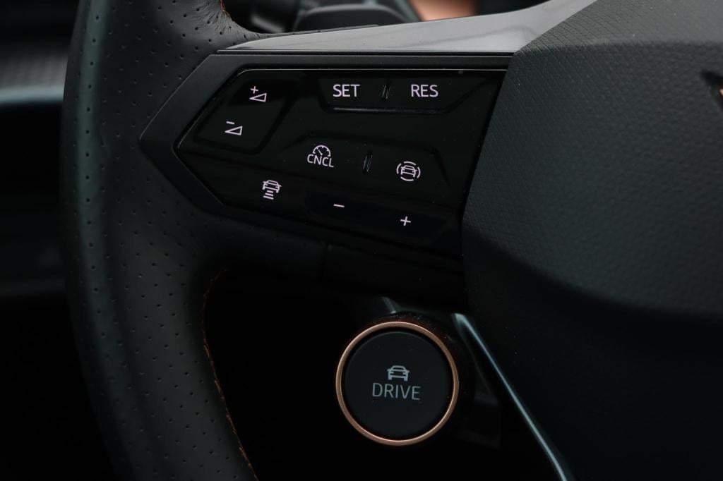 Cupra Tavascan vz adrenaline 82 kwh 340pk | soh 98,9% |