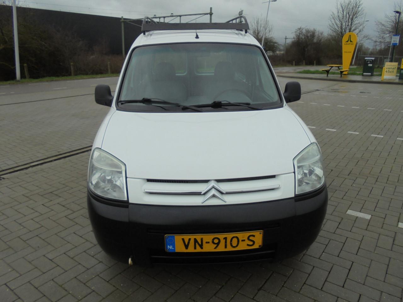 Berlingo 1.4i grijskenten benzine uitvoering ,aantrekkelijk in de kosten