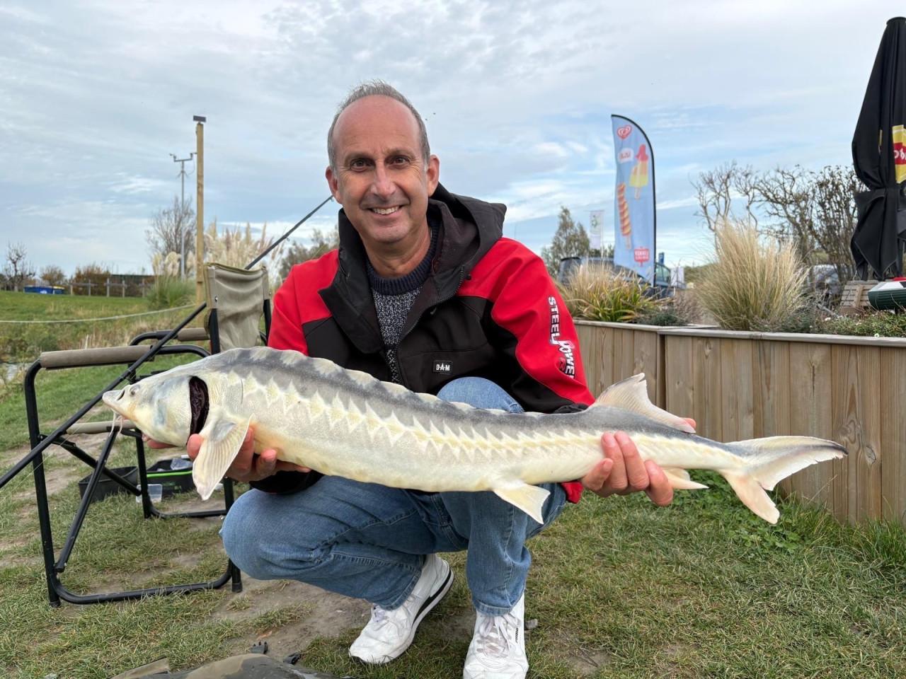 Dagje vissen op steur en karper?