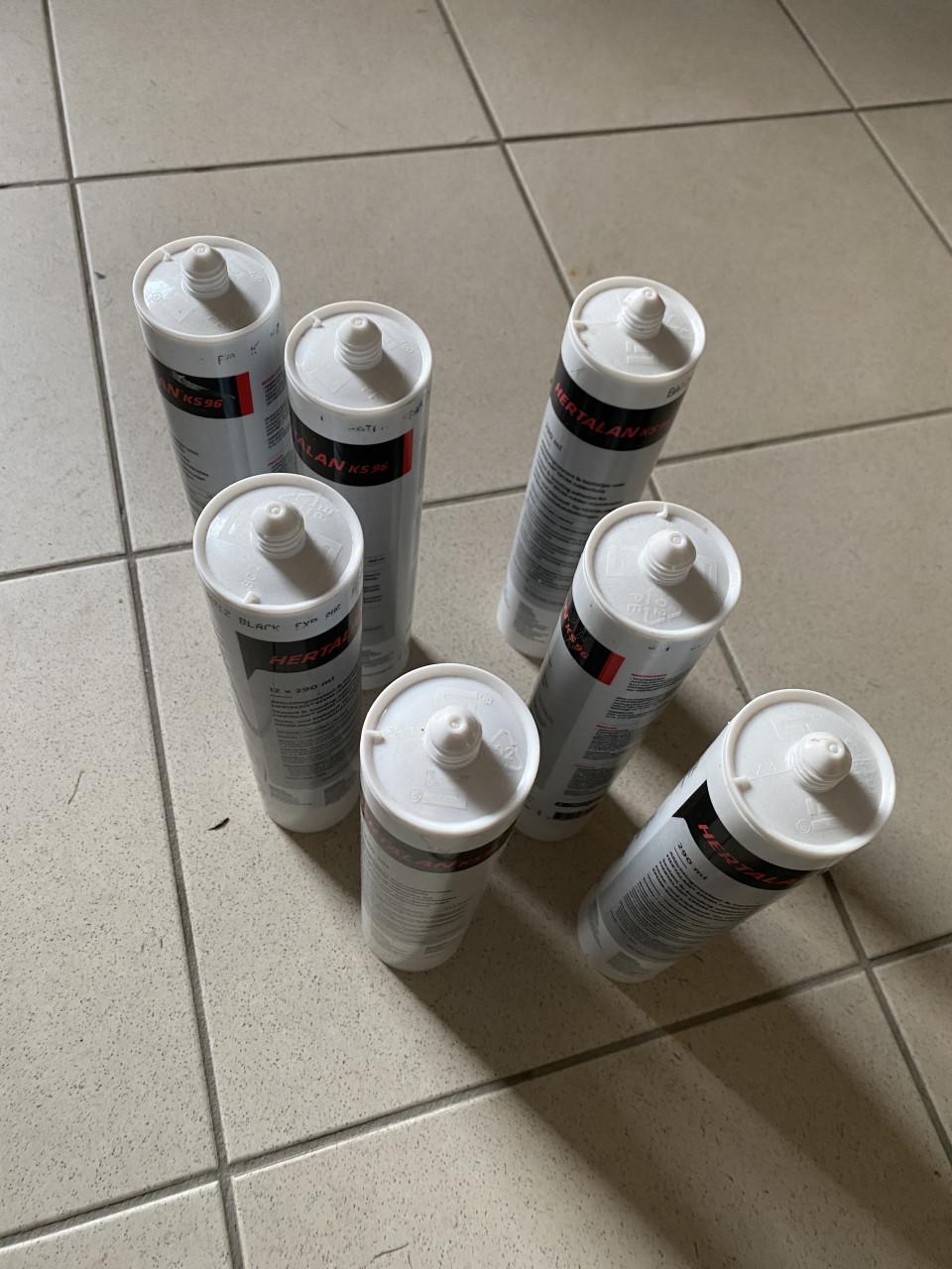7 stuks HERTALAN® KS96 kokers  290 ml, voor EPDM rubberafdichtingen