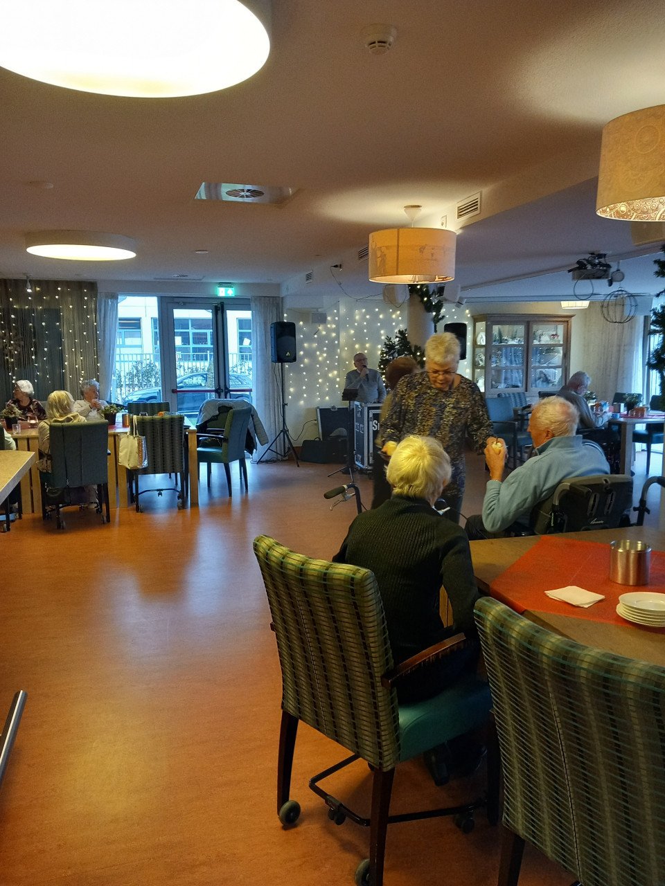Groot feest, klein prijsje. Boek nu uw LIVE muziek