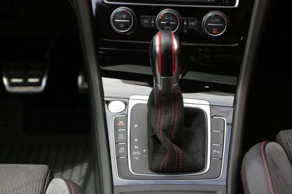 Volkswagen Golf 2.0 tsi gti tcr | akrapovic | pano | acc