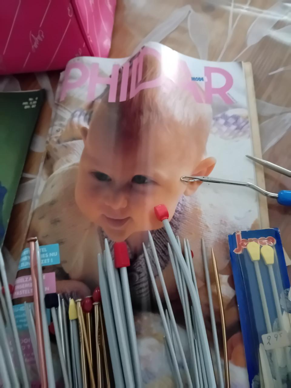 Veel wol,naalden,boekjes