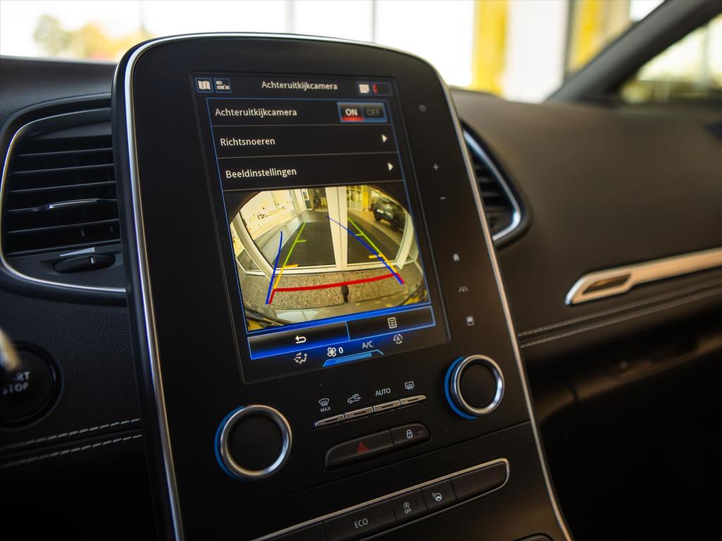 Renault Scenic 1.3 tce 140pk intens | trekhaak | navigatie | park. sensoren