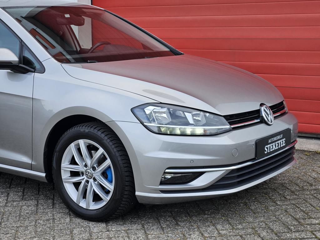 Volkswagen Golf 1.0 tsi comfortline | carplay | camera | trekhaak | rijklaa