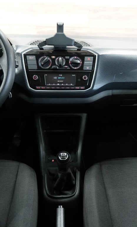 Volkswagen UP! 1.0 bmt move up! | cruise | bluetooth | airco |