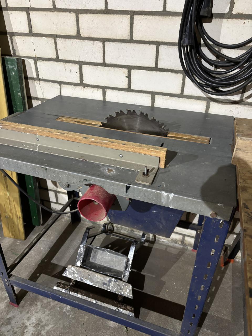 Zaagtafel met 250mm blad