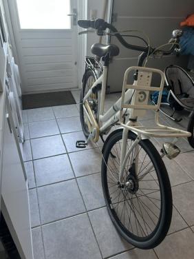 Mooie witte damesfiets 7 versnellingen