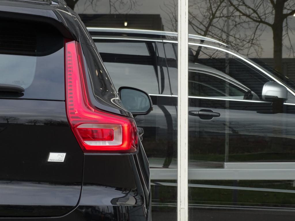 Volvo XC40 recharge p8 awd r-design