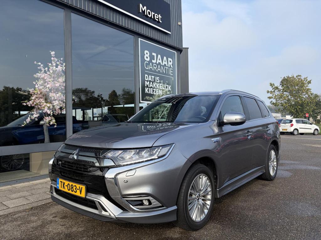Mitsubishi Outlander 2.4 phev instyle panoramadak|trekhaak|1500kg trekgewic