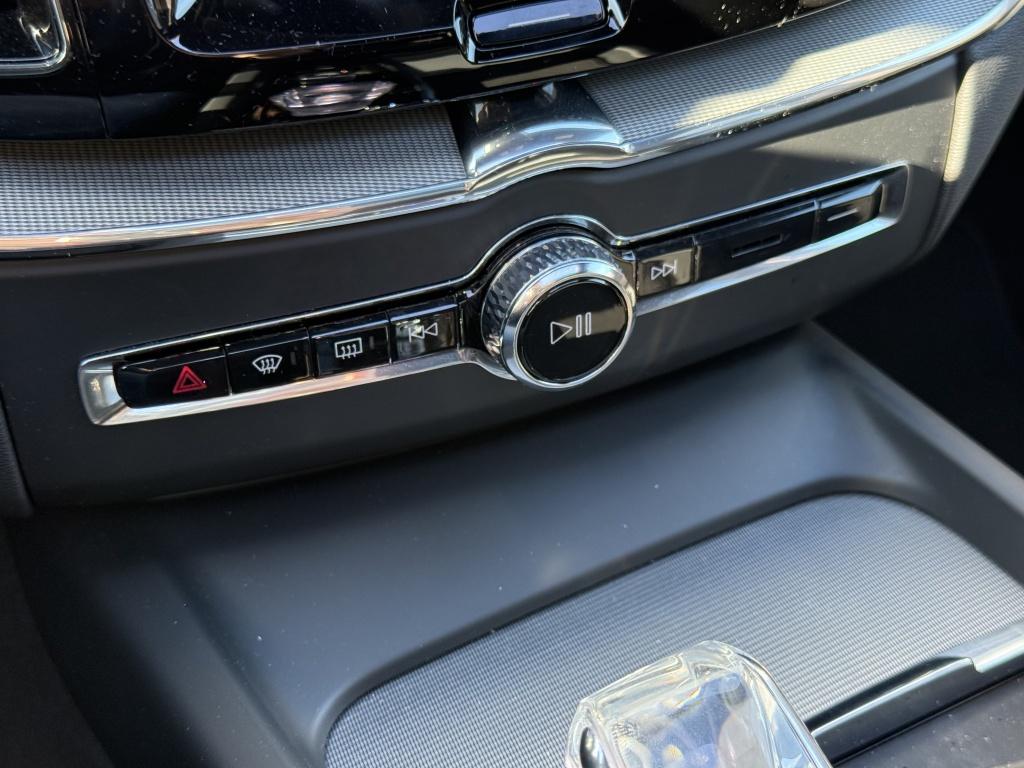 Volvo XC60 t8 455pk recharge ultra black edition| full options! luchtvering