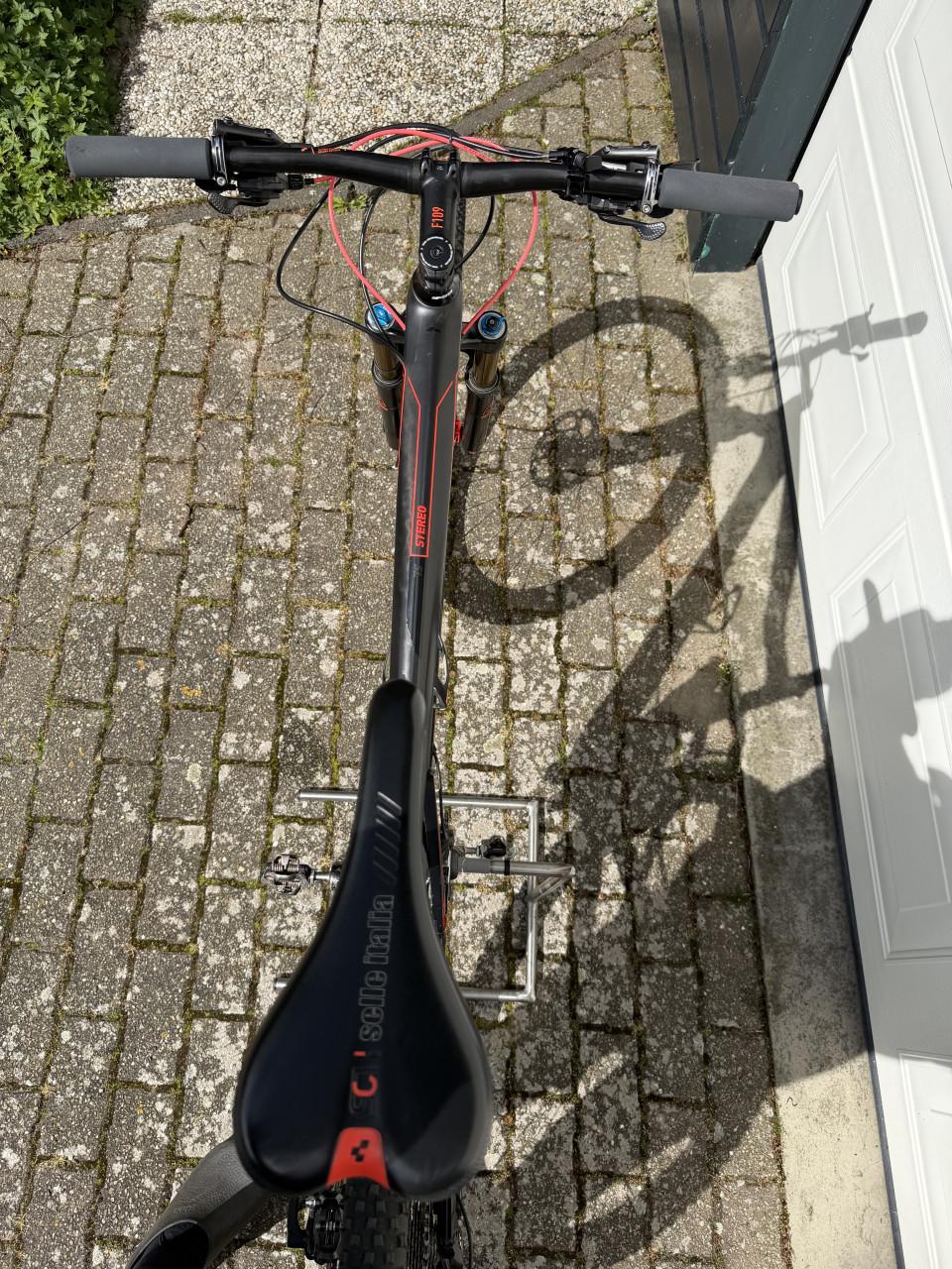 Cube full Suspension Stereo HPC 120  maat 21 inch.