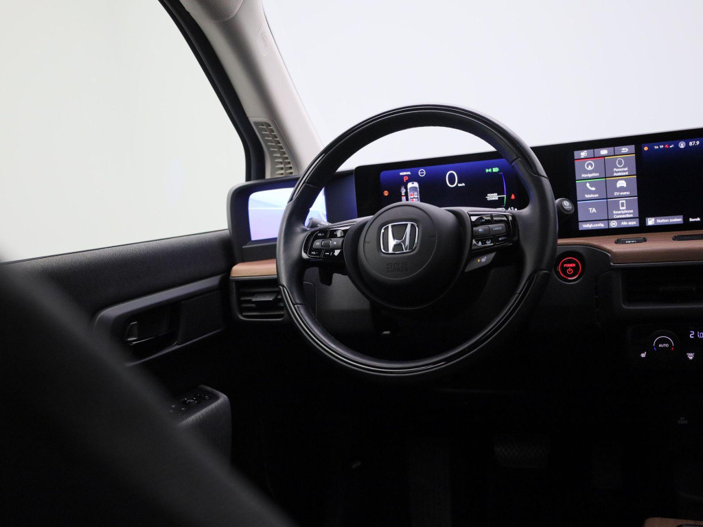 Honda E advance 17" | automaat | navigatie | panoramadak | 360 camera | app