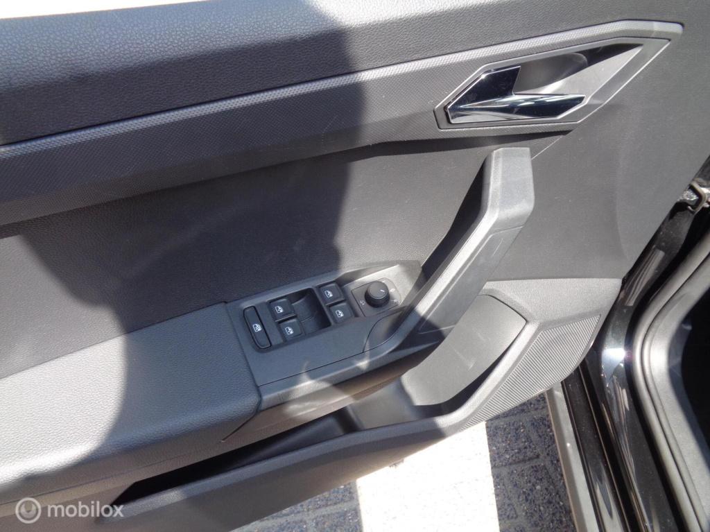 Seat Arona 1.0 tsi style business/airco/ecc/lm velgen/1st eig/pdc/navi/carp