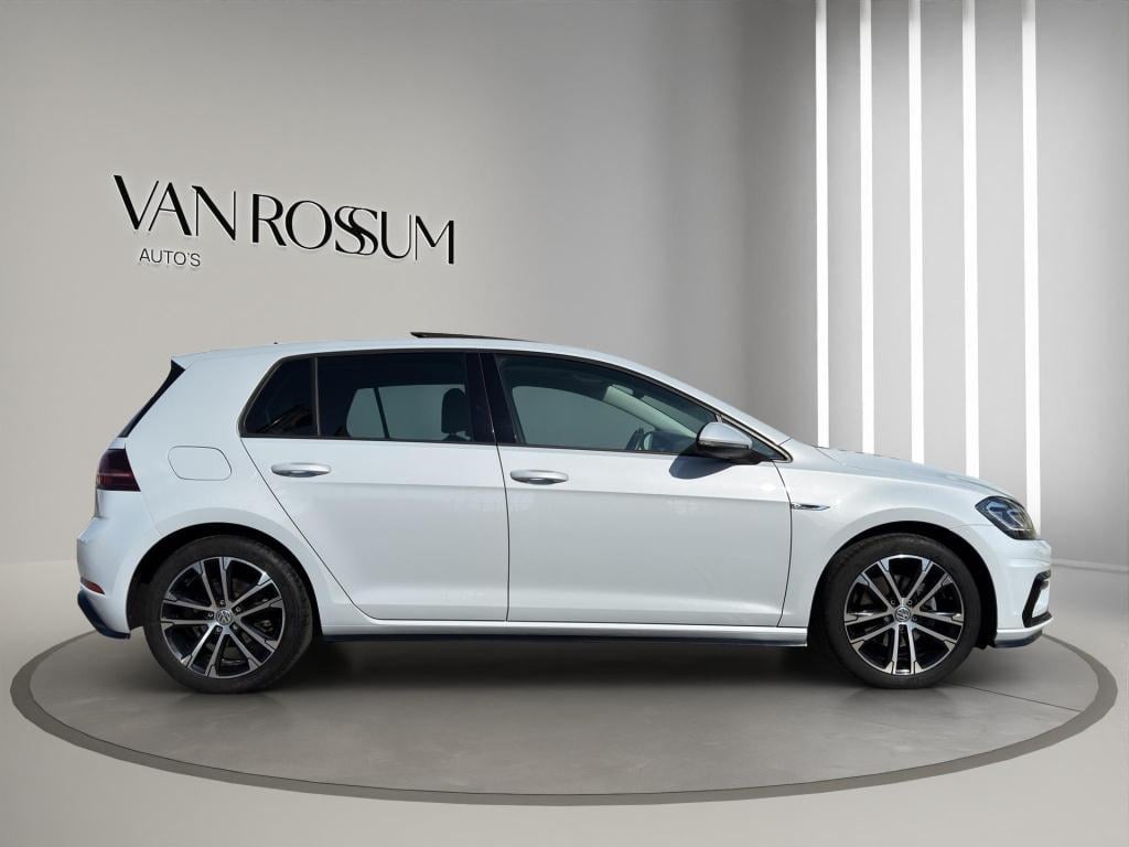 Volkswagen Golf 1.5 tsi highline business r pano | stoel/stuur verwarming |