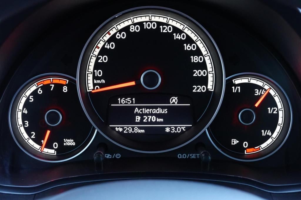 Volkswagen UP! 1.0 bmt move up!