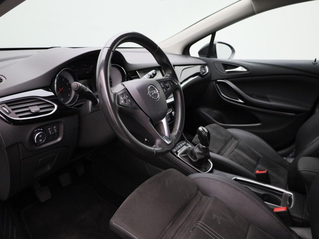 Opel Astra 1.2 elegance | lmv | parkeer sensoren | camera | half leder | cl