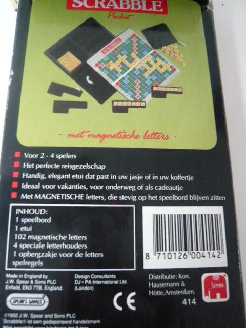 SCRABBLE POCKET MET MAGNEET LETTERS
