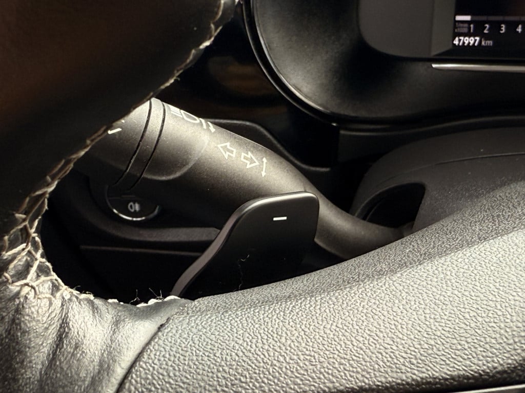 Opel Corsa 1.2 elegance | carplay / android auto | lane assist | stoelverwa