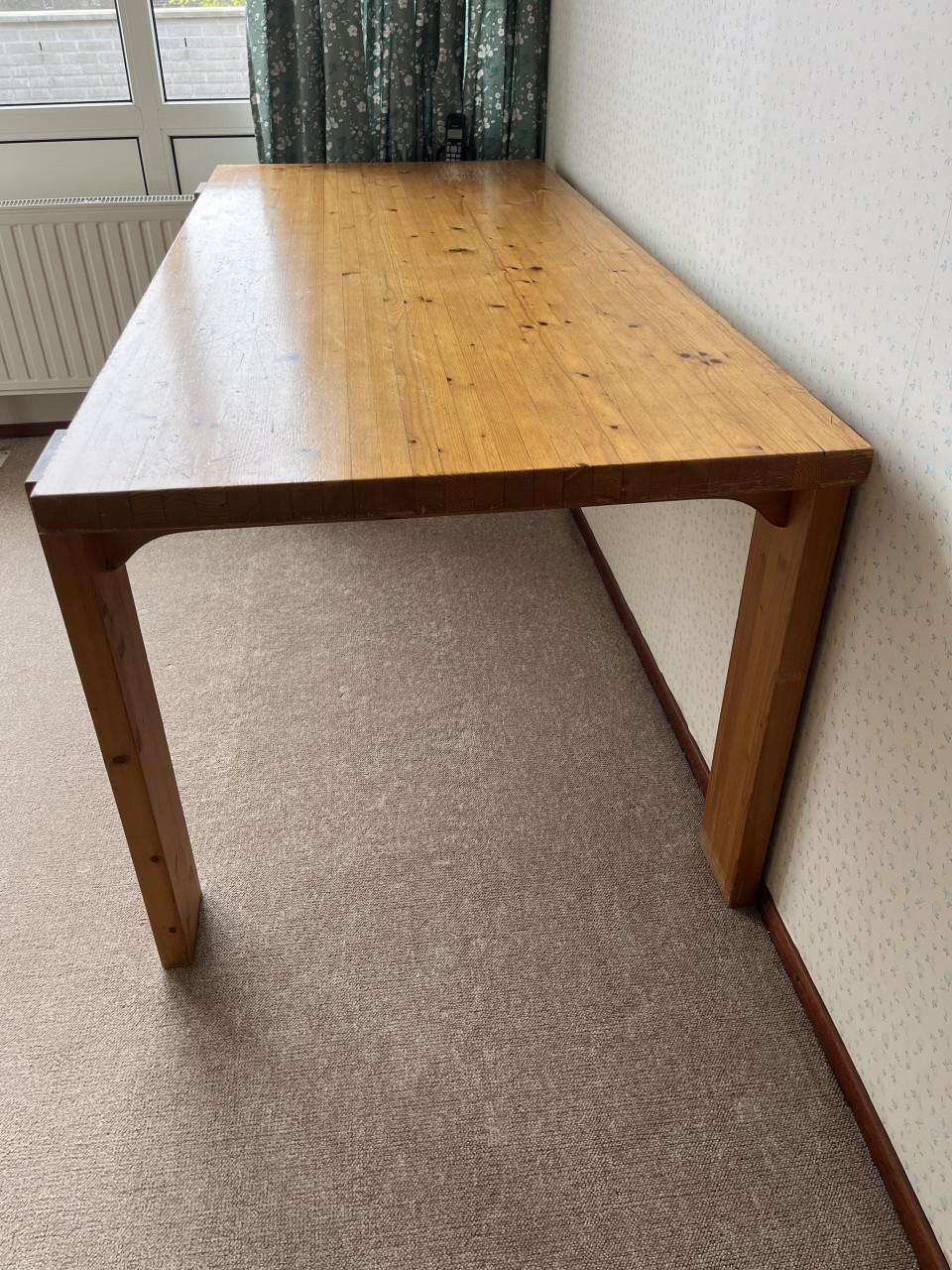 ## Lundia eetkamertafel met 4 houten klapstoelen  ##