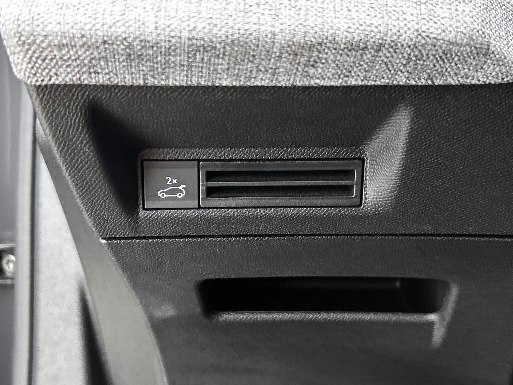 Peugeot 3008 1.2 hybrid 145 gt | rijklaar |