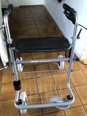 Rollator, Quatro, lichtgewicht, zilvergrijs