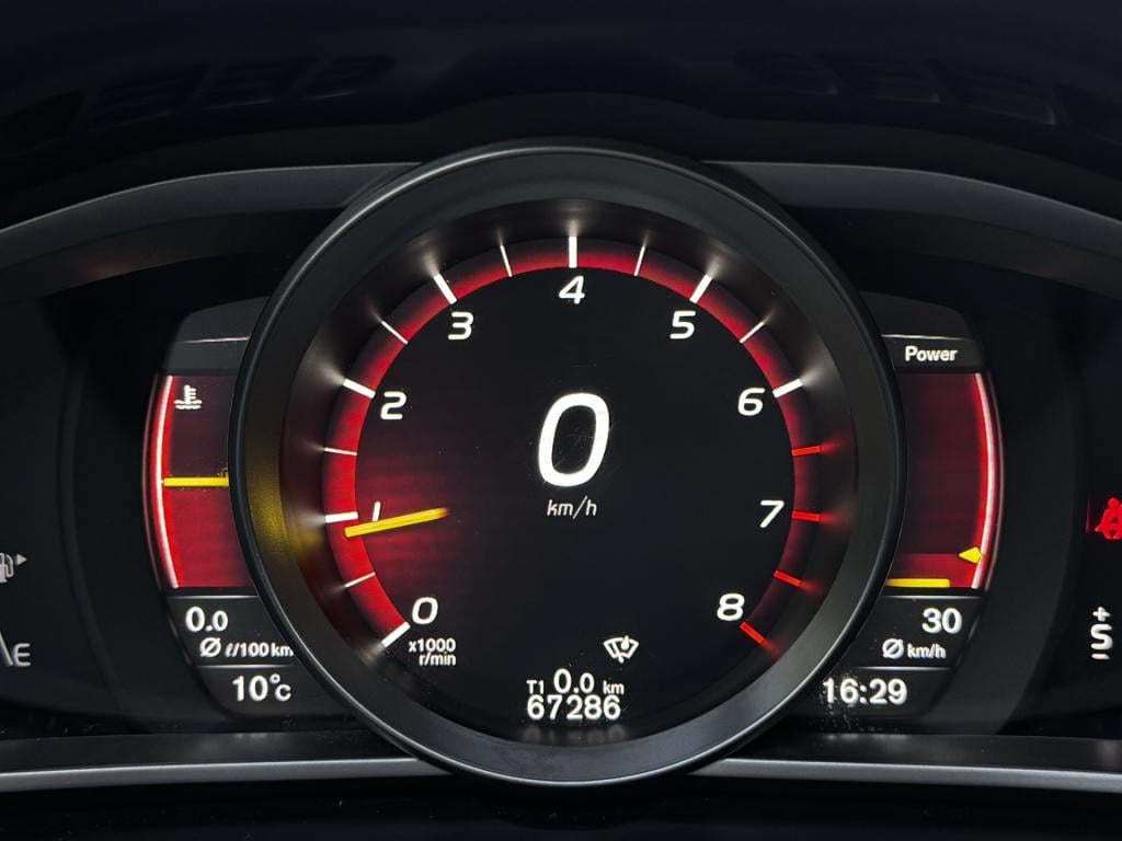 Volvo V40 2.0 t4 business sport | automaat | nav | carplay | trekhaak