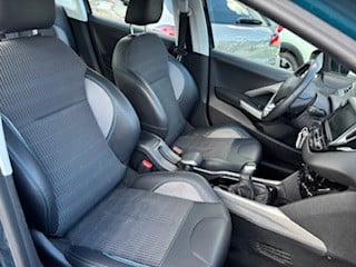 Peugeot 2008 1.2 puretech 110pk s&s urban cross