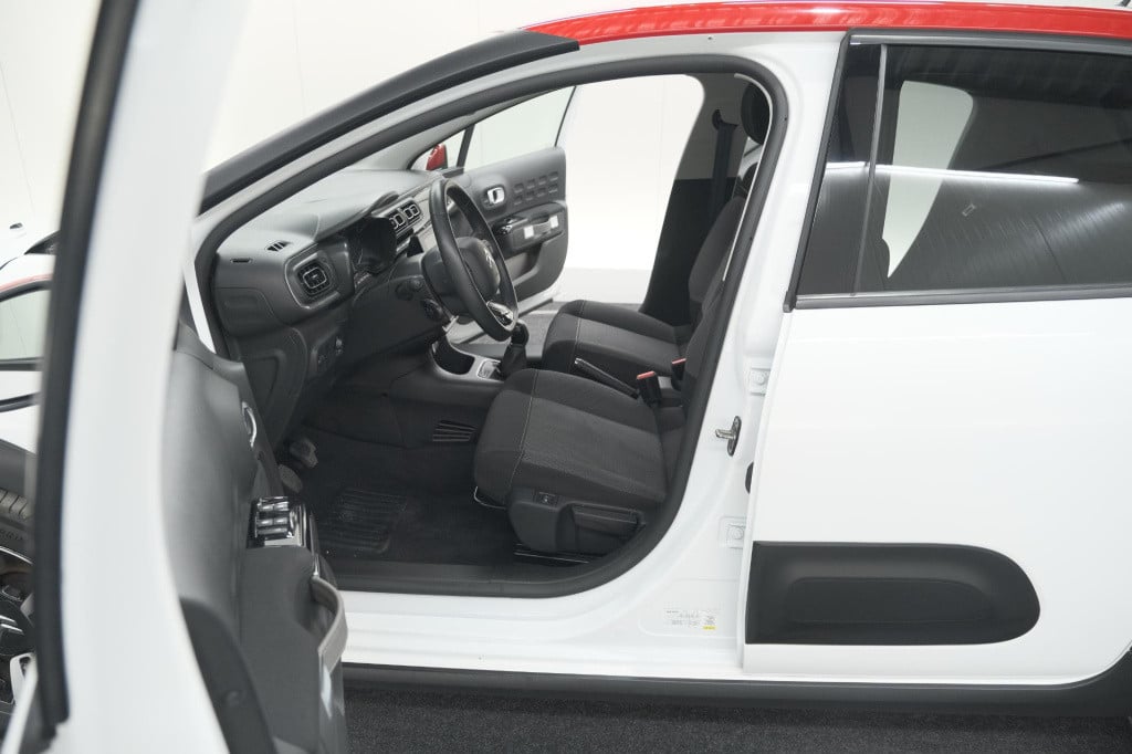 Citroen C3 puretech 82 feel edition | parkeersensoren | apple carplay | sto