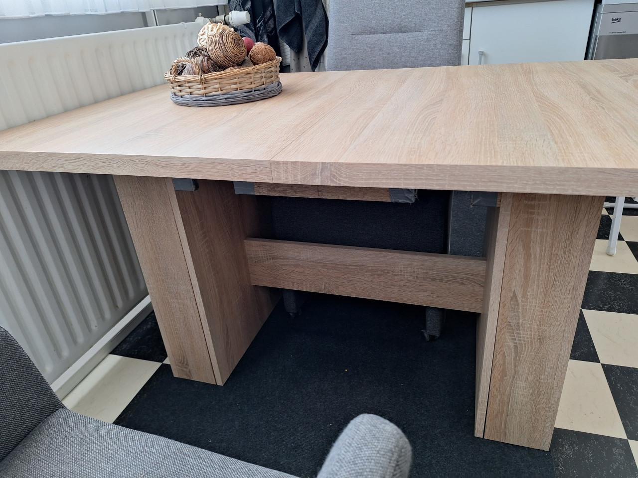 Tafel 1,40 x90 cm  uitschijfbaar