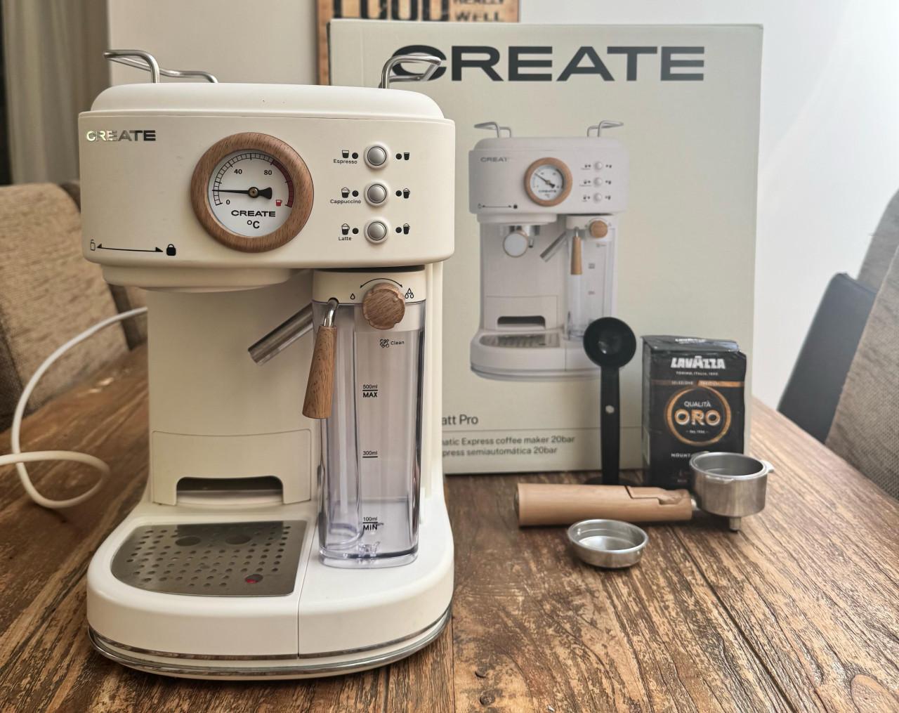 Halfautomatische espressomachine van Create