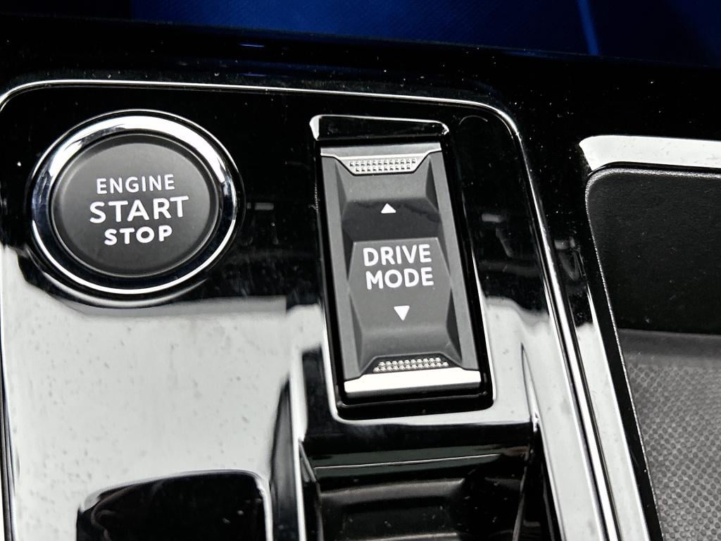 Peugeot 3008 1.6 hybrid 225 gt | rijklaar | panoramdak |