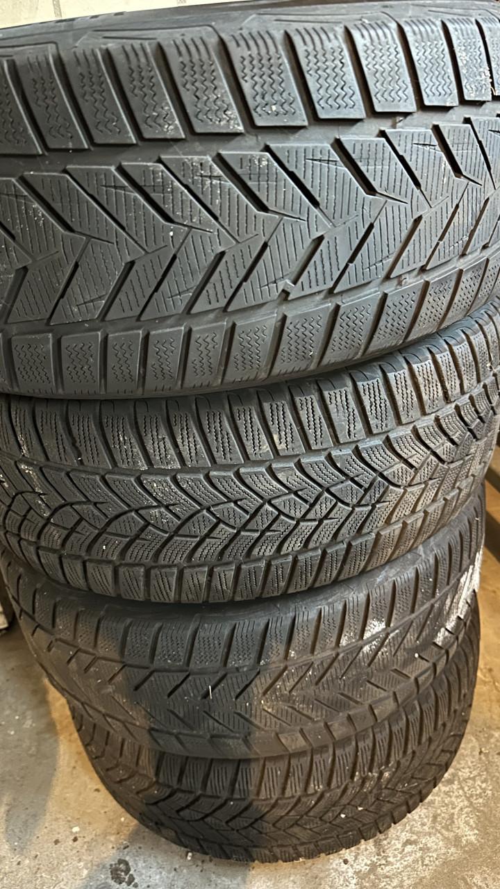 4 winterwielen 225/50/R17 98H