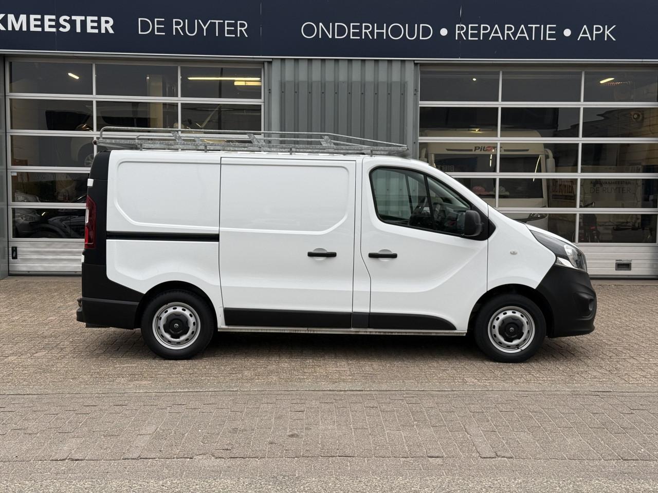 Opel Vivaro - 1.6 CDTI L1H1 Edition | Imperiaal | Trekhaak | 3 zits