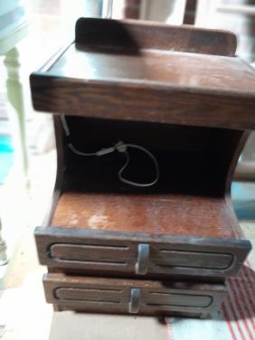 Massief houten nachtkastje