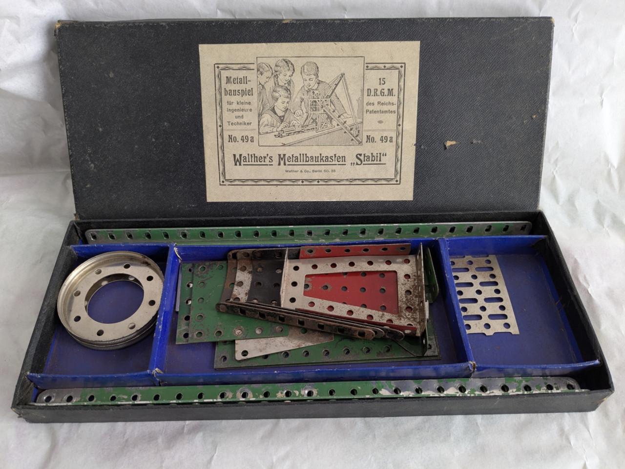 Metalen constructie dozen