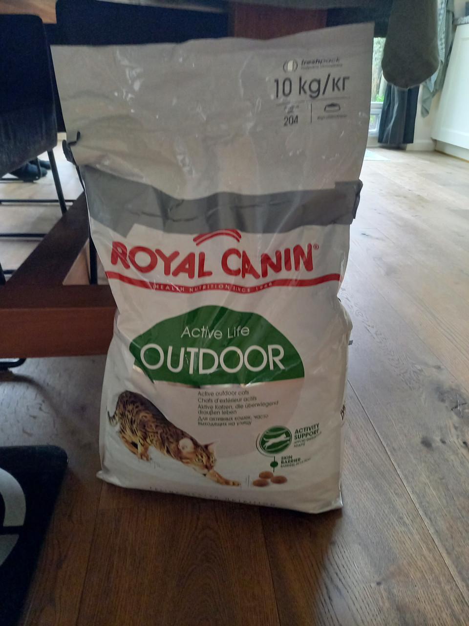 Royal Canin outdoor brokken