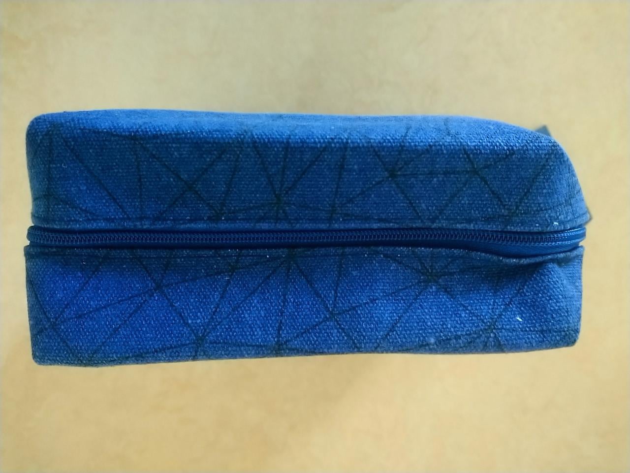 Toilettas / make-up tas blauw/zwart grafische print - NIEUW