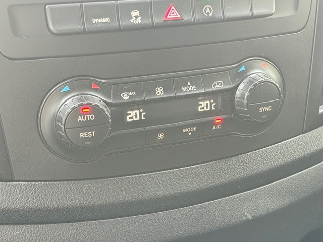 Mercedes-Benz Vito 114 cdi lang l trekhaak l becker map pilot l camera l le