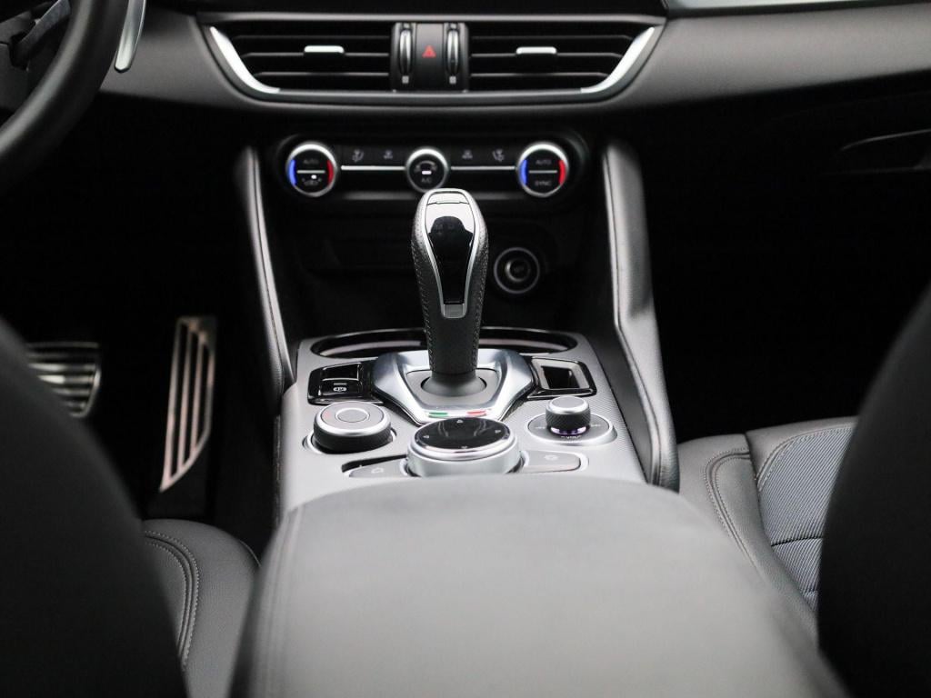 Alfa Romeo Giulia 2.0t sprint | automaat | navigatie | apple carplay / andr