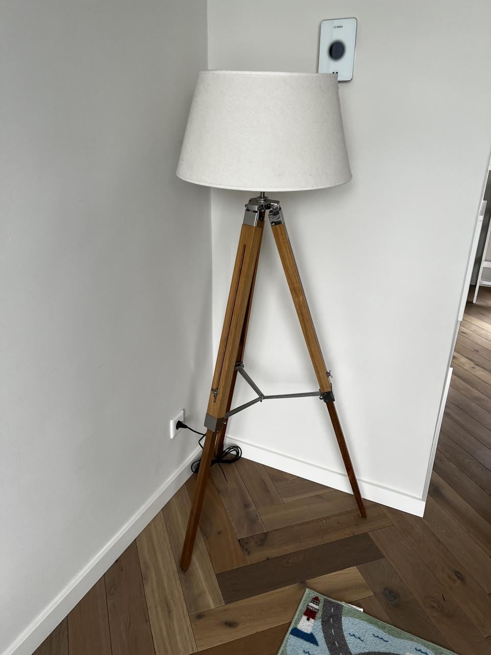 Driepoot schemerlamp