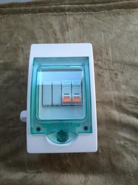 Uitbreidingskastje Schneider met 2 installatie automaten