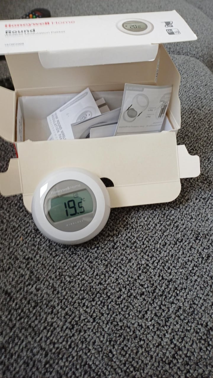Te koop honeyweel wireless thermostaat