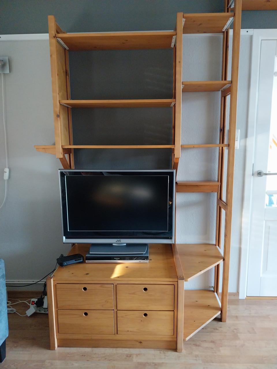 Boekenkast en TV kast