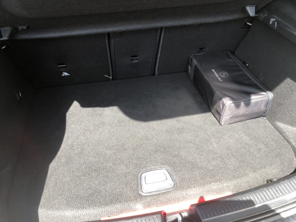 Mercedes-Benz A-Klasse 250 e business solution amg limited