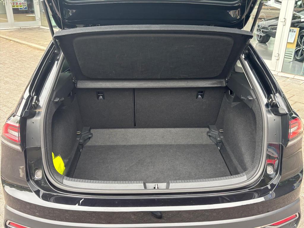 Volkswagen Taigo 1.0 tsi 110pk dsg-7 life business| iq -led light|dode hoek