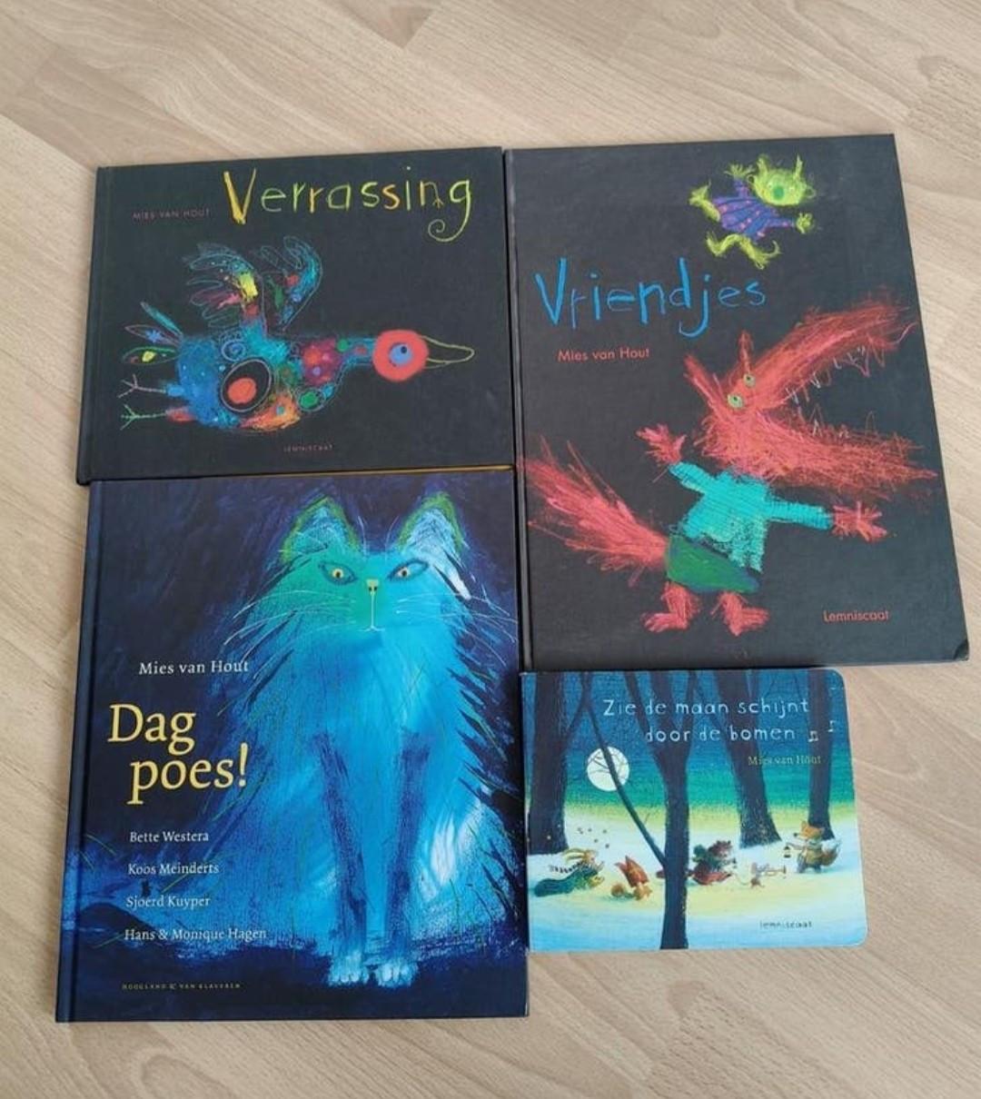 Verschillende sets met kinderboeken