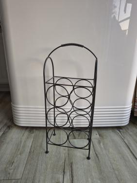 Prachtig metalen wijnrek, wijnhouder. Stevig flessenrek.